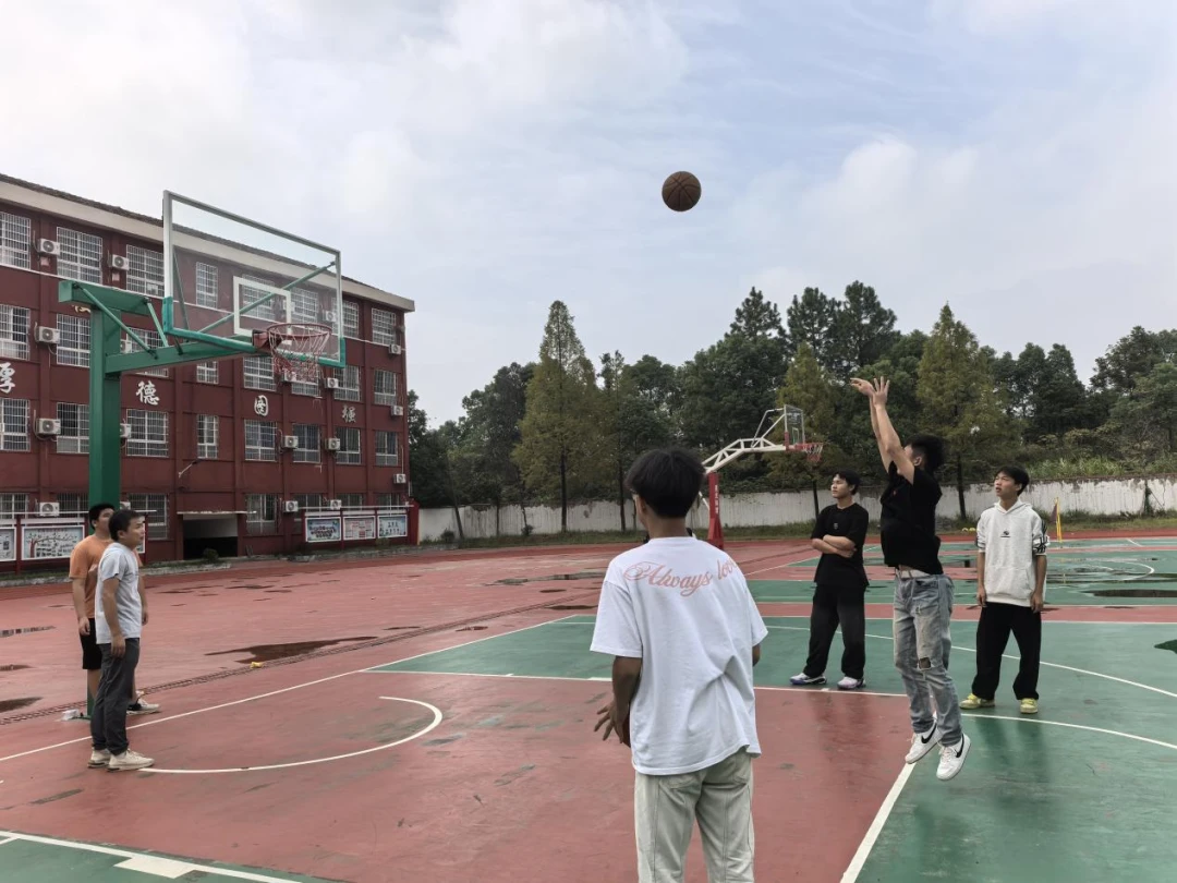哪里可以找到关于减轻篮球训练压力的方法？_1